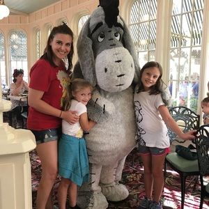 Meet your Posher, Lori